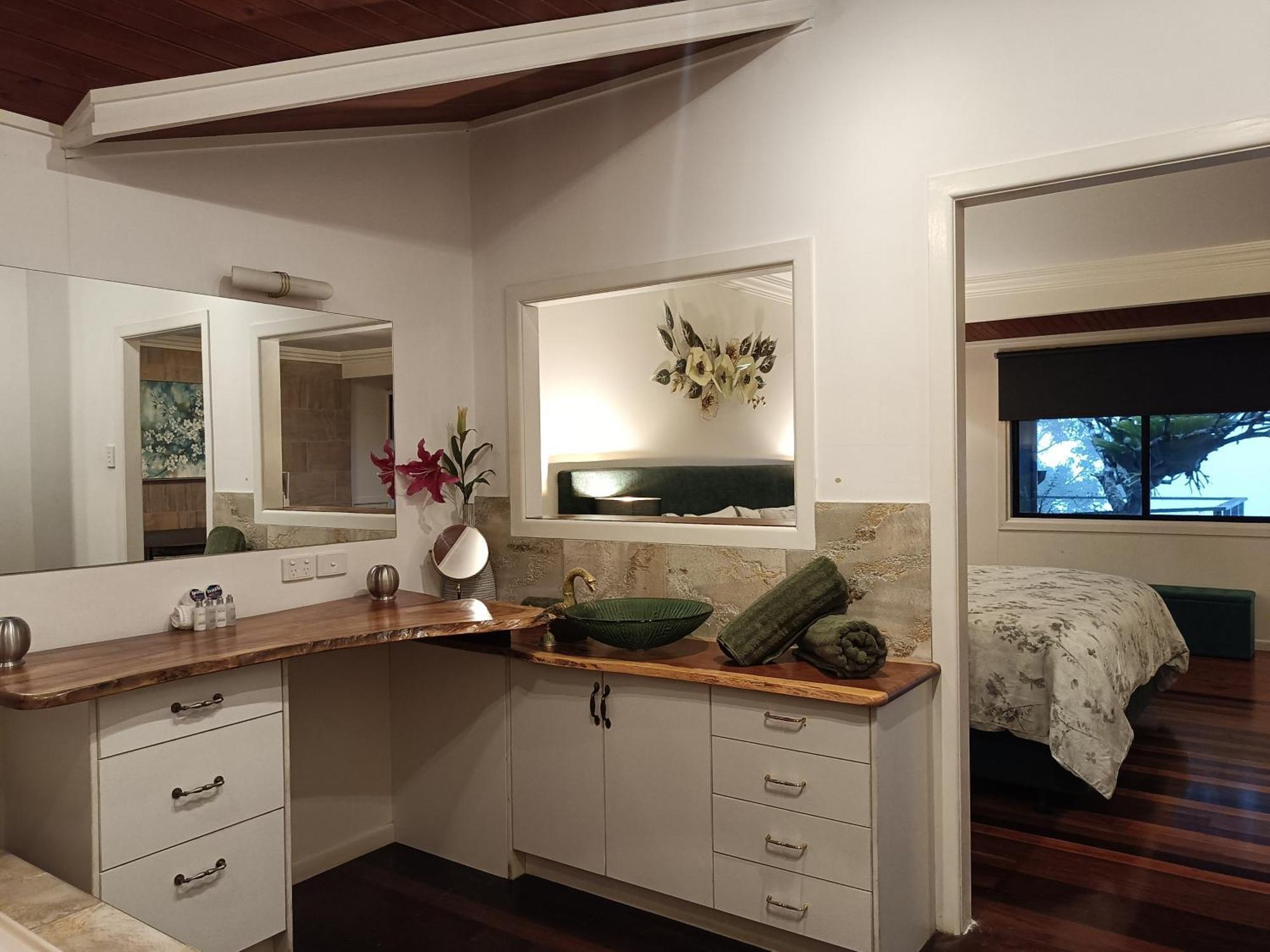 Escarpment Retreat & Day Spa For Couples Mount Tamborine Exterior photo